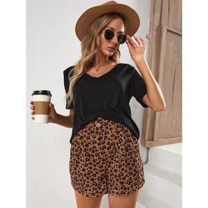 2 piece set: Maternity V Neck Tee Leopard Print Button Shorts